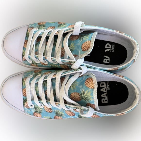 Pineapple Print Raad Shoes - Picture 4 of 7